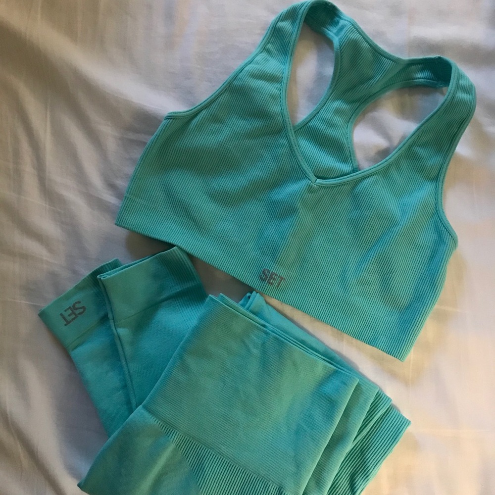 Turquoise Set Active SET